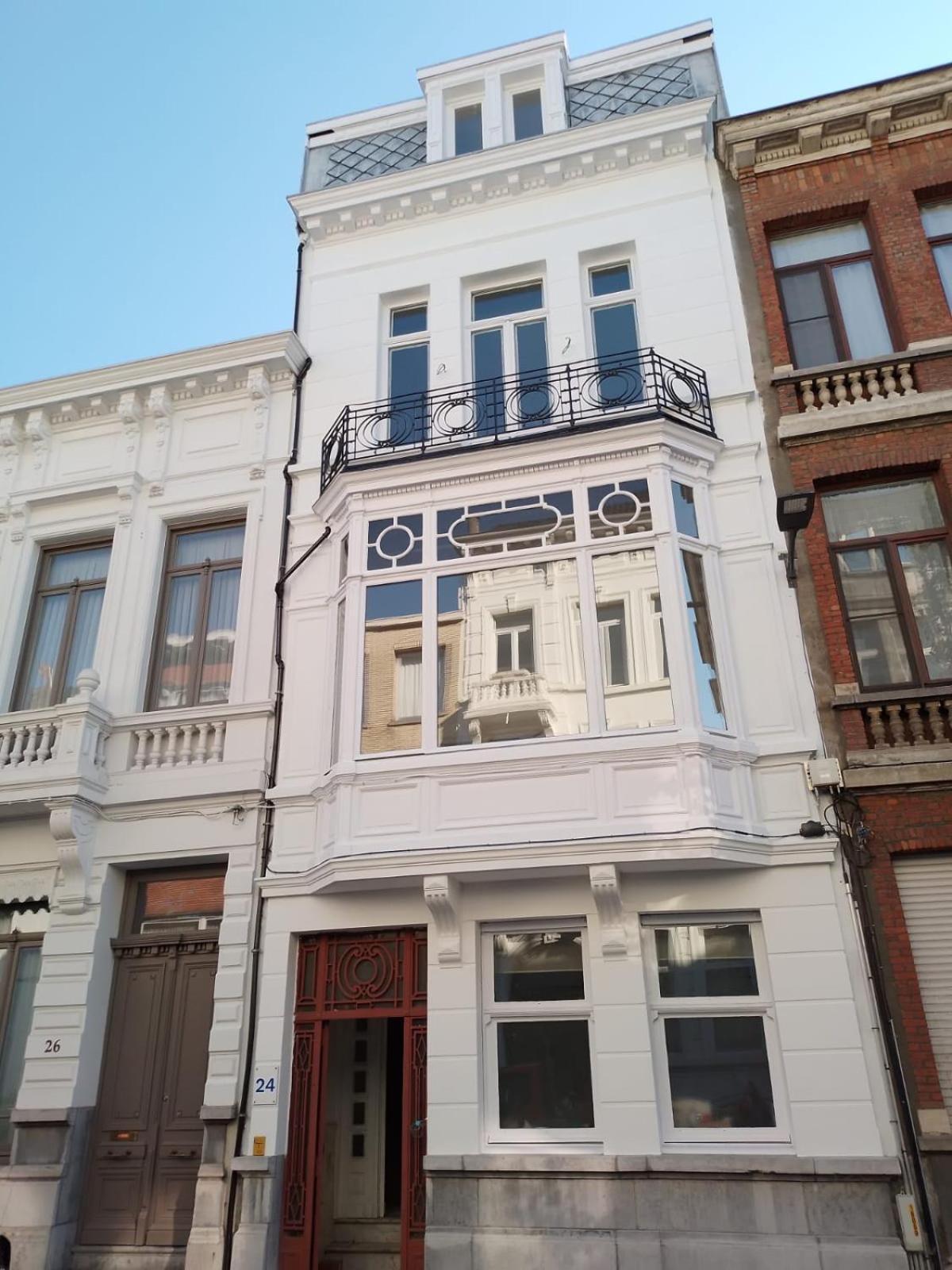 Your Homestay In A Bibliophile Mansion Antwerp Exterior photo